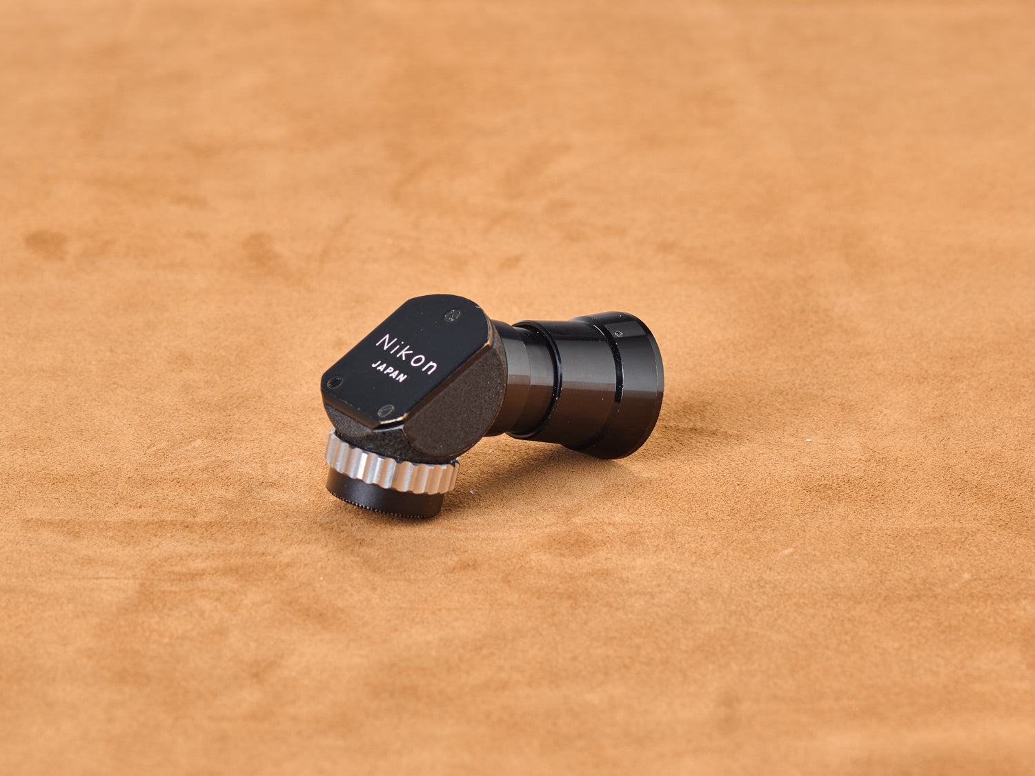 Nippon Kogaku Nikon Model 1 19mm right-angle finder attachment for Nikon F and Nikkormat SLR cameras